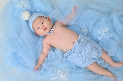 梨树县宝宝吐奶频繁怎么回事